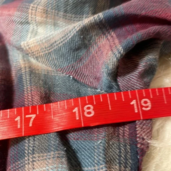 En Créme Plaid Flannel Fringe Cardigan - Picture 8 of 10